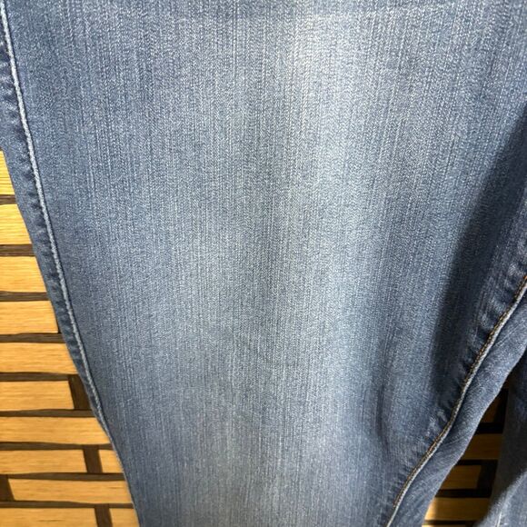 Torrid‎ Slim Boot Jeans Size 2R - Picture 5 of 10